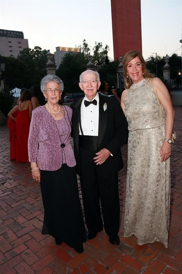 Graciela Robles Gil de García, Jaime García y Graciela García de Escudero