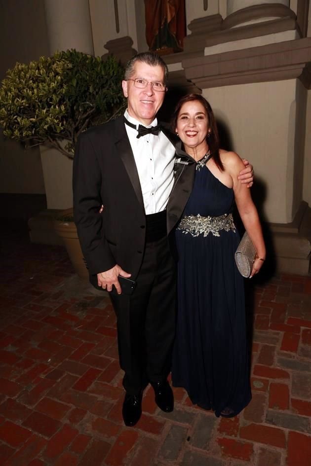 Catarino Lopez y Miriam Hinojosa de López