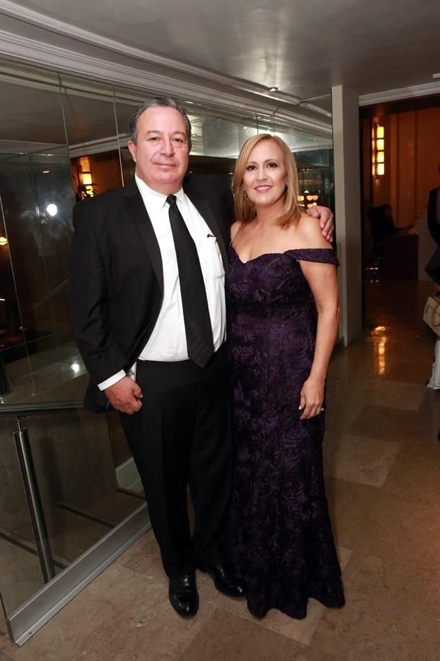 Ofelio Leal y Patricia Ayala de Leal