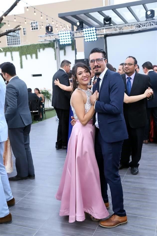 Karla Flores y Andrés González