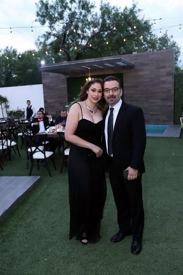 Mayra Suárez y Julio César Cano