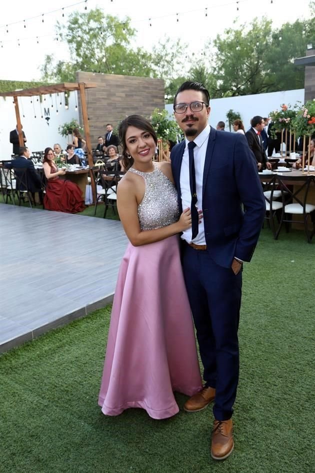 Karla Flores y Andrés González