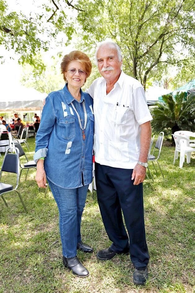Morena de la Garza y Reynaldo Farías