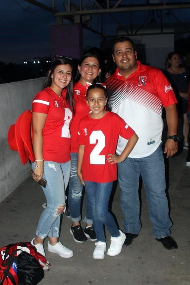 Paola Rodríguez, Hilda Náñez, Arturo y Andrea Rodríguez