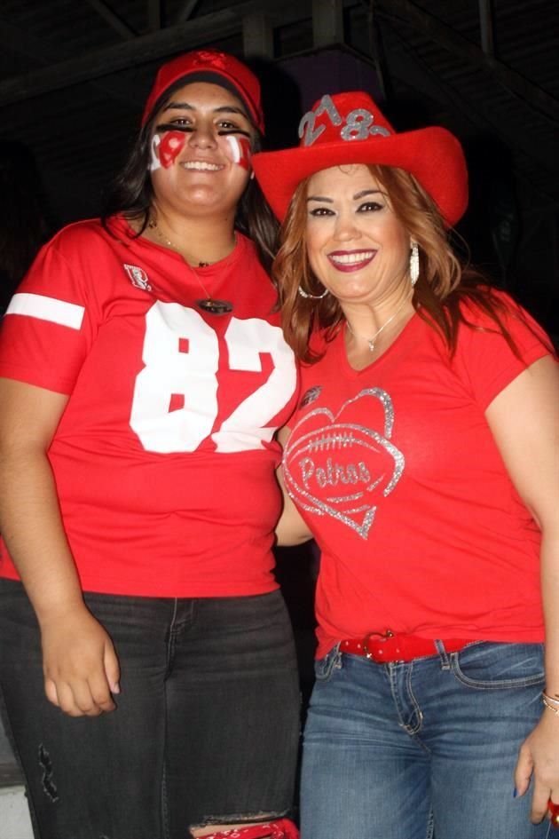 Alessandra Guzmán y Karla Hinojosa