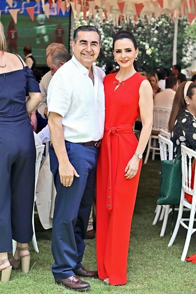Luis Fernando Pérez Aguayo y Gabriela García de Pérez Aguayo