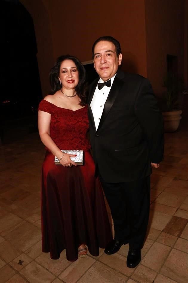 Mónica Pérez de Sánchez y Alejandro Sánchez