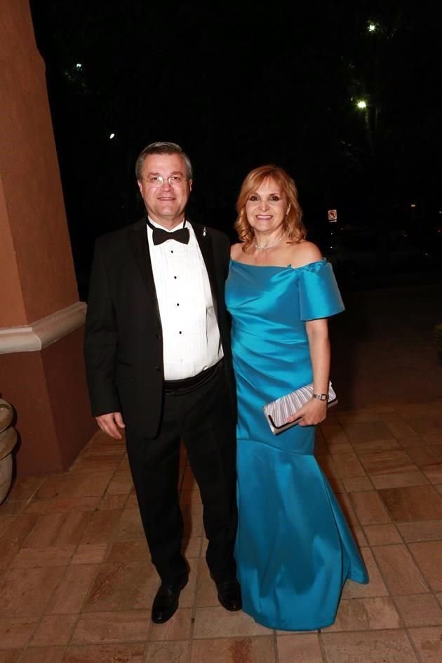 Andrés Engels y Ana Martha Treviño de Engels