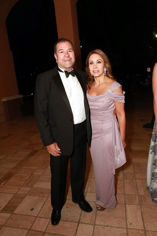 Adolfo Ibarra y Adriana de la Garza de Ibarra