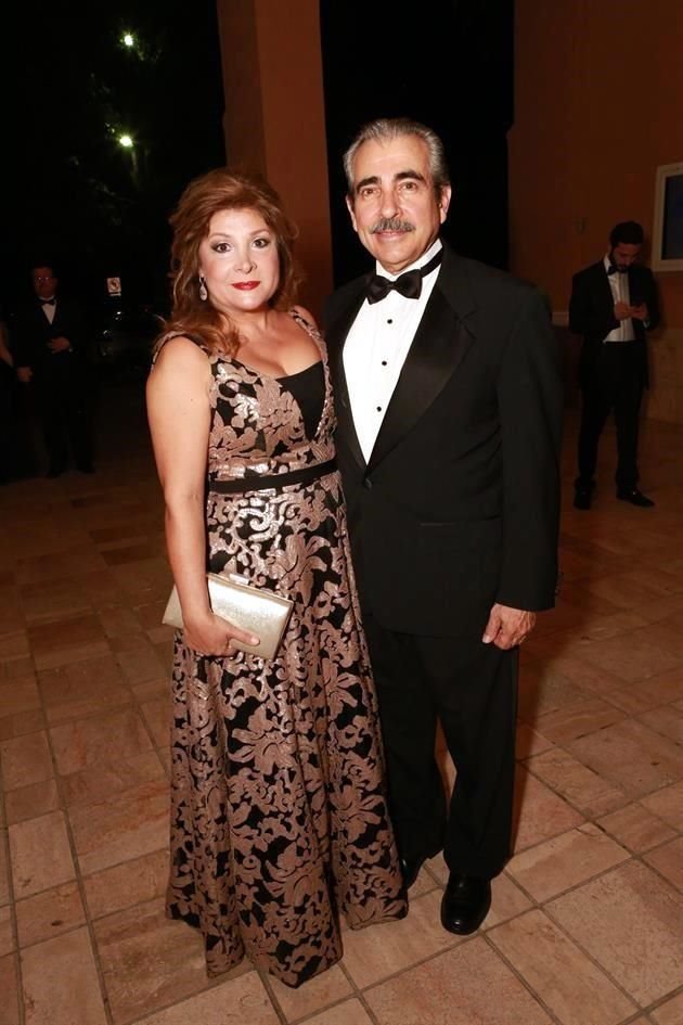 Claudia Chávez de García y Alejandro García