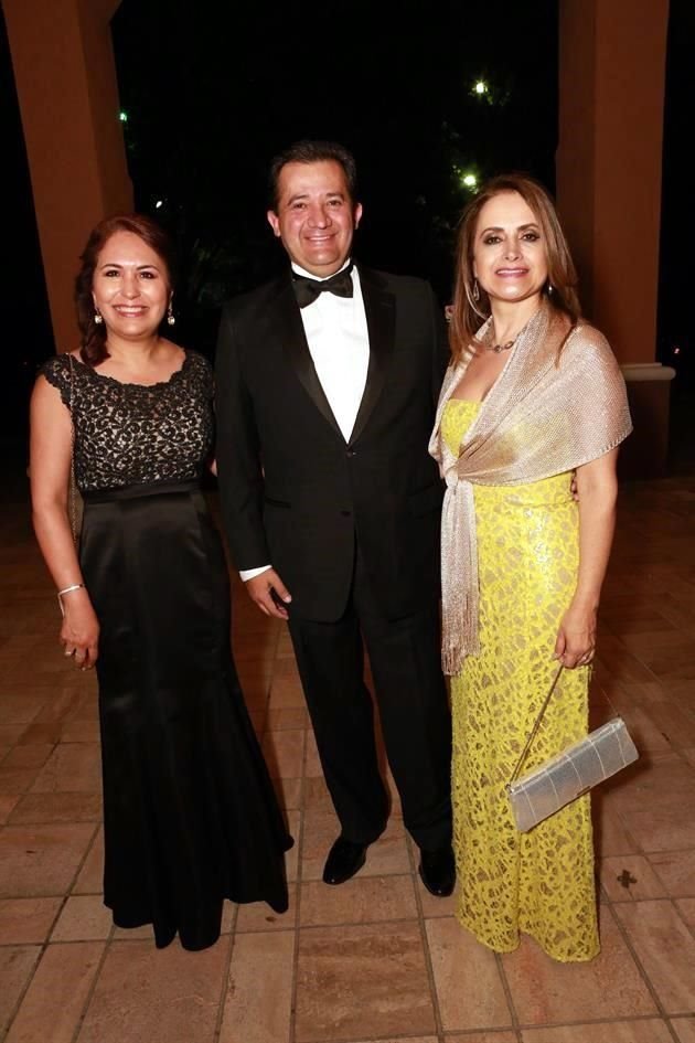 Rosantina de Uribe, Jorge González y Olga de González