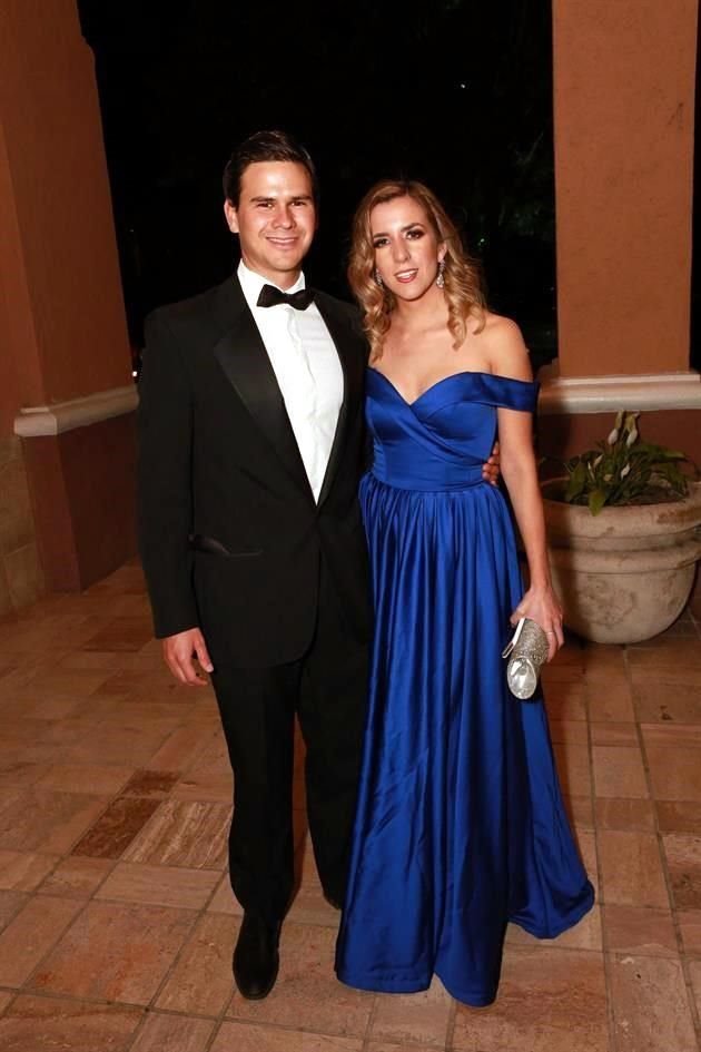 Óscar Linares y Mariana González