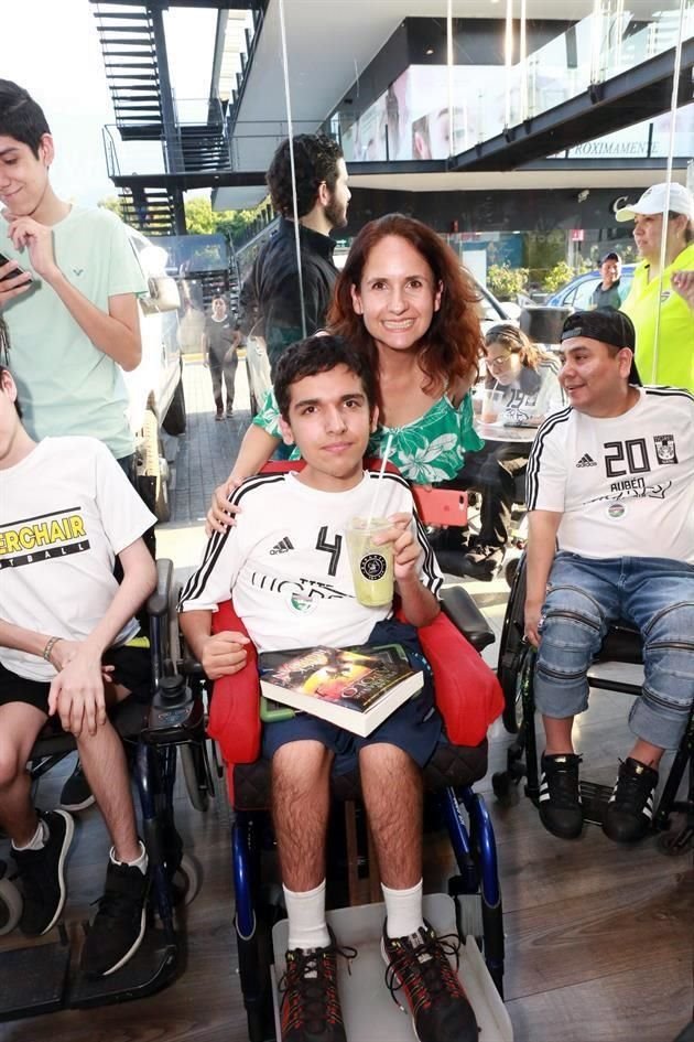 Diana Marroquin de Camiro y Roberto Camiro
