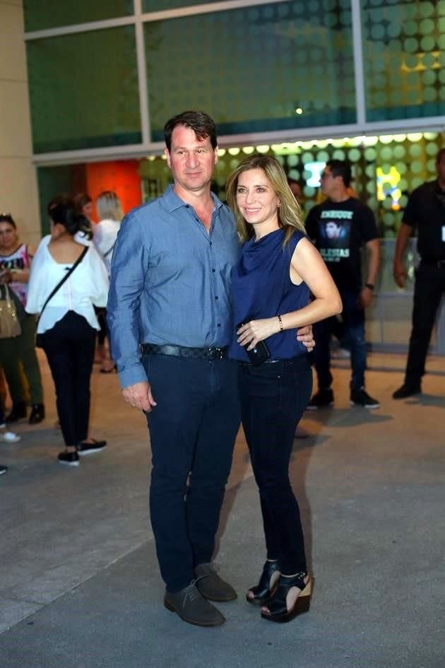 Hernán Vega y Cristina González