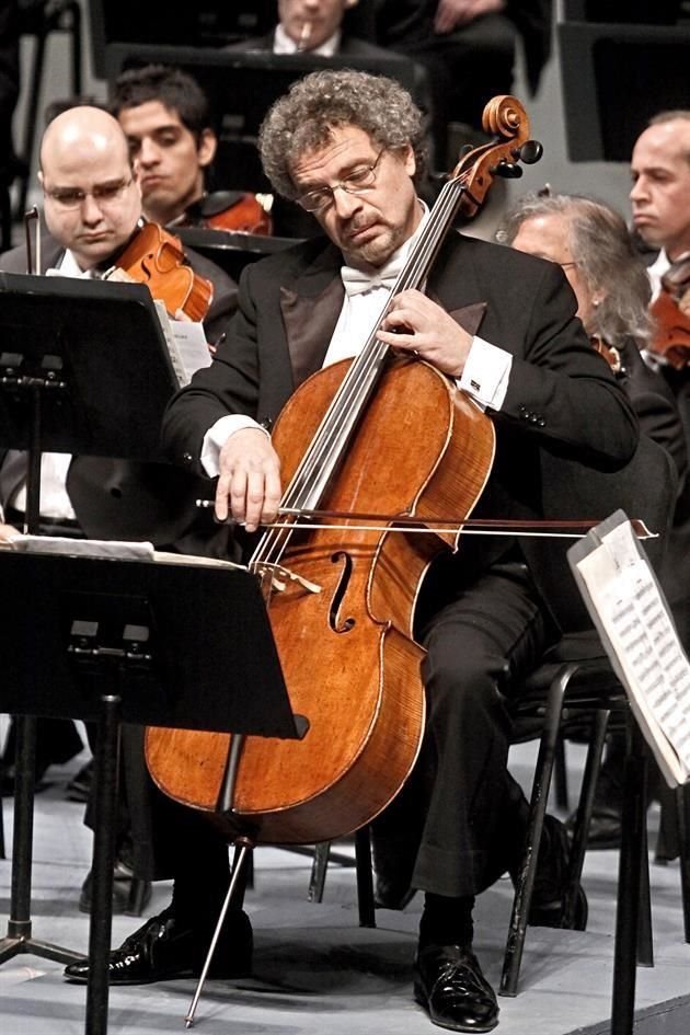 Álvaro Bitrán se presenta hoy como solista invitado de la Sinfónica de la UANL con su instrumento elaborado en 1817.