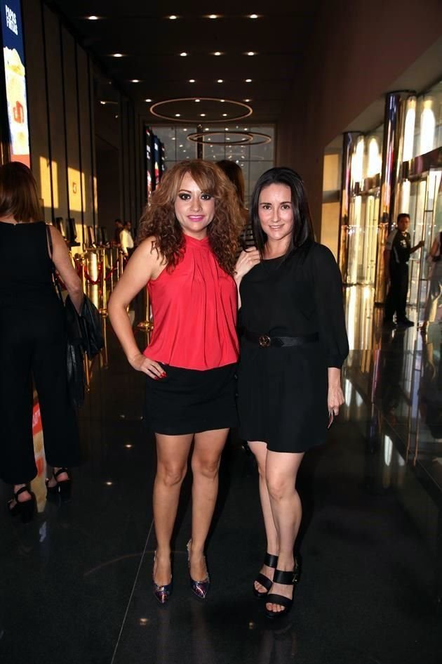 Karla Sánchez y Yadira Córdova<br><br>(CUMBRES)