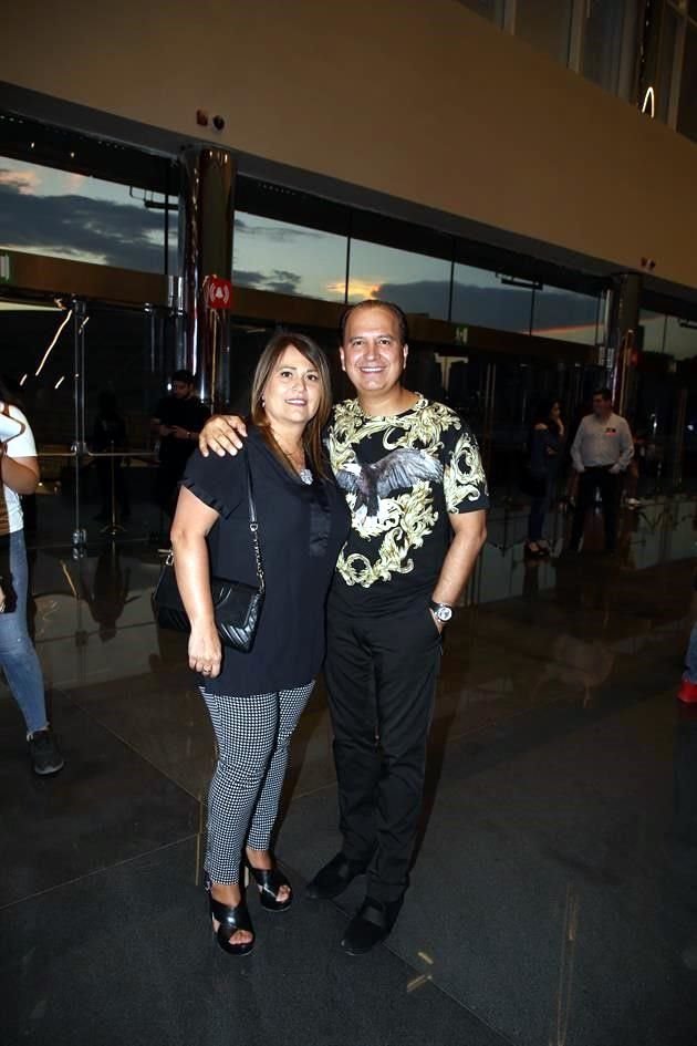 Irma Ayala y César González<br><br>(CUMBRES)