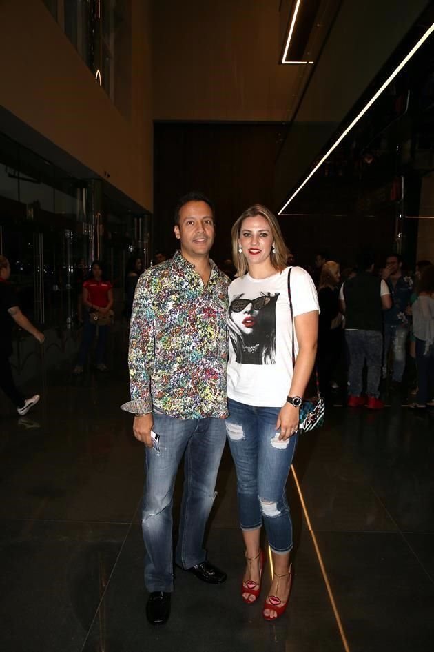 Rafael Báez y Patty Torres<br><br>(CUMBRES)
