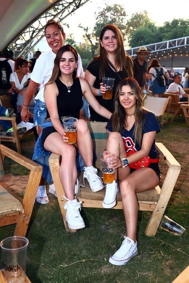 Grace Quintanilla, Jéssica Gallegos, Blanca de Hoyos y Gabriela Peña