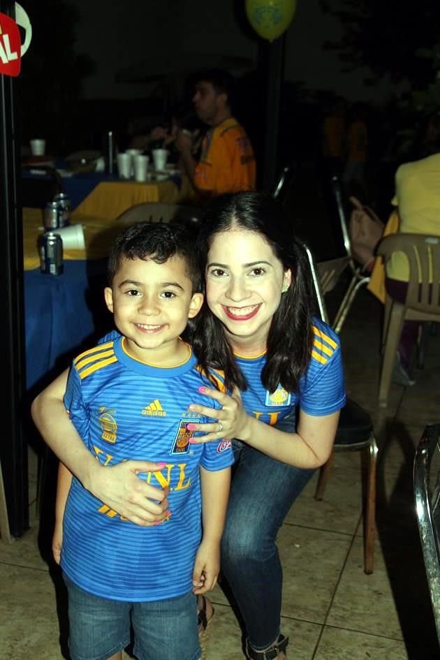 Rafael Rodríguez y Cynthia Murguía