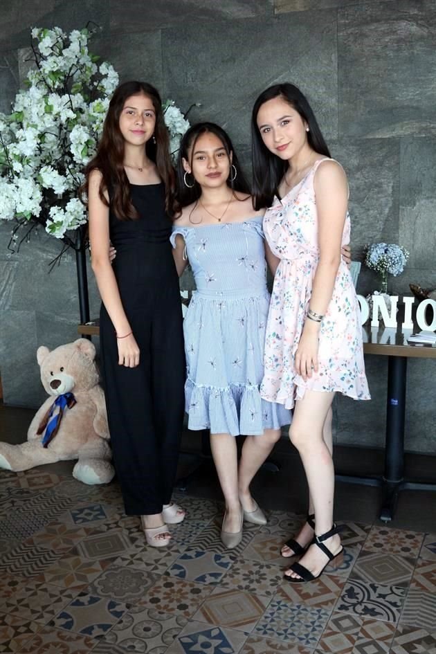 Daniela Castro Morín, Yamileth Sandoval Morín y Melanie Garza González