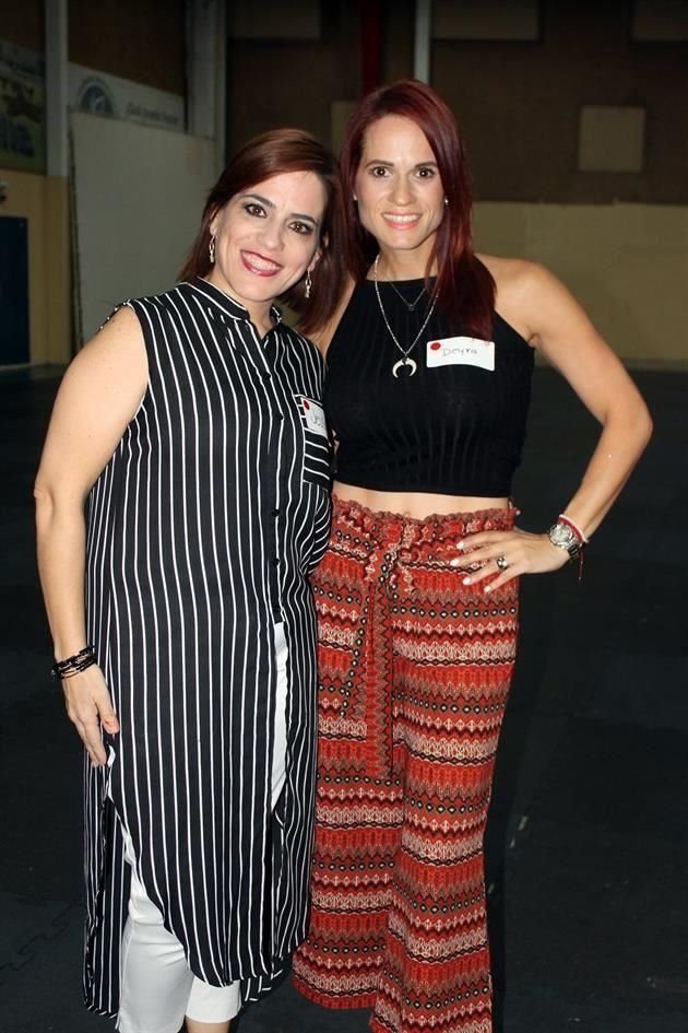 Jessica Salinas y Deyra Flores