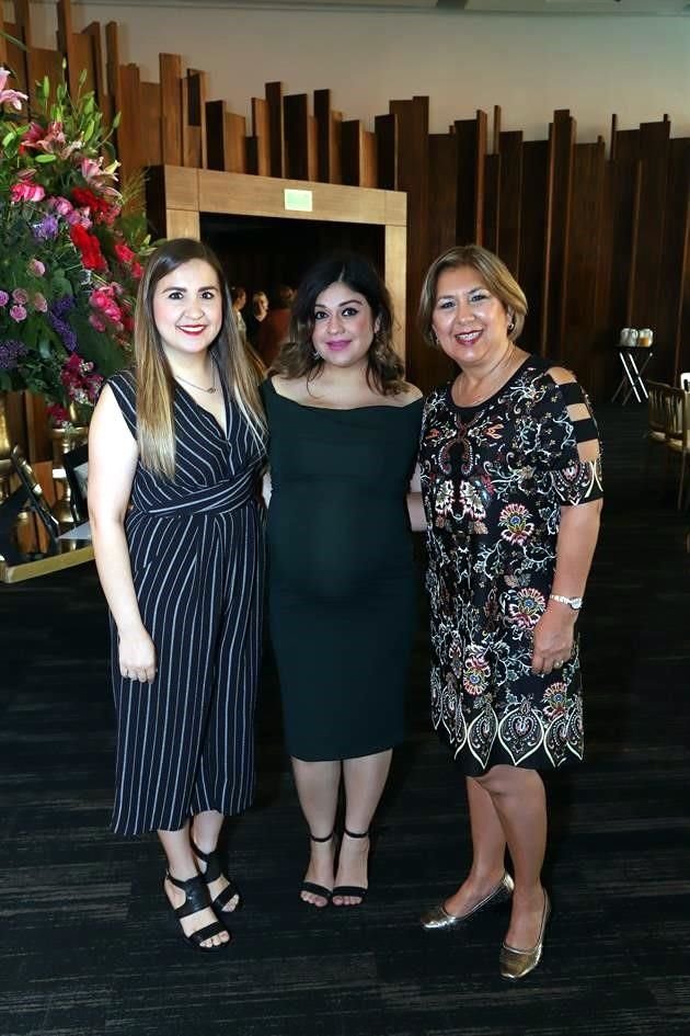 Mónica Reséndiz, Lizeth Salinas y Sonia de Ortiz