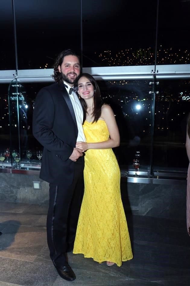 Alejandro Price y Gaby Martínez
