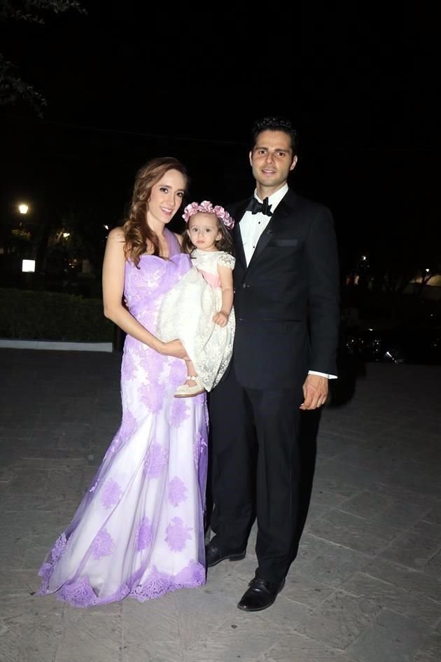 Sofía González Alcántara, Carolina Guerrero y Vicente Guerrero