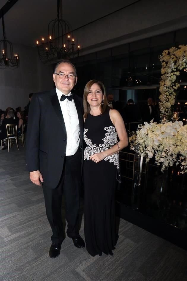 Marco Villarreal y Laura Pérez de Villarreal