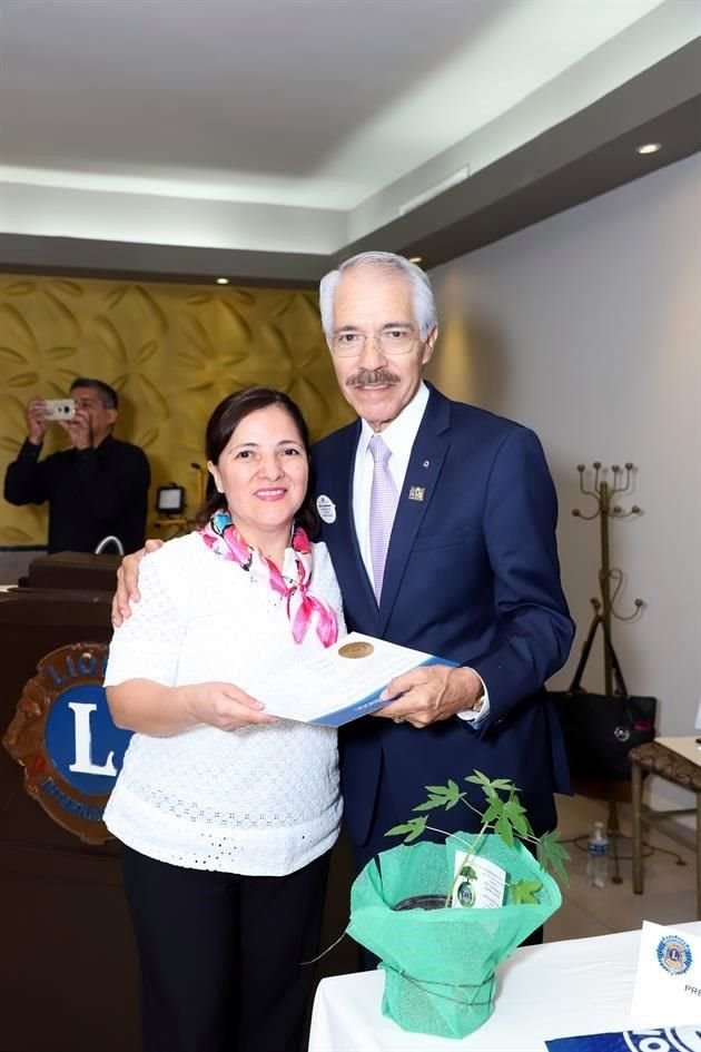 Rosa Linda Vitales y José Luis Alatorre Bautista