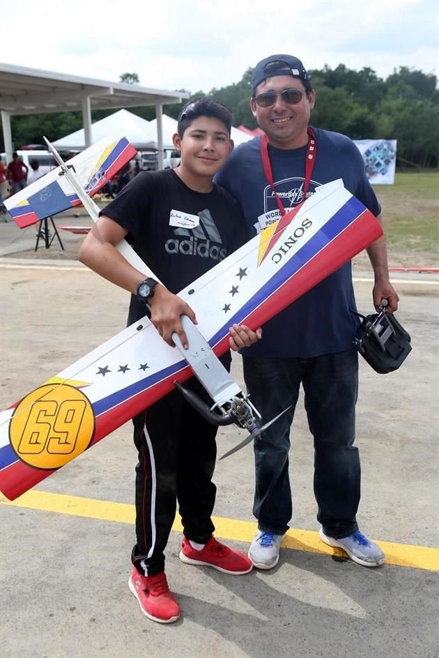Arturo Espinosa Jr. y Arturo Espinosa