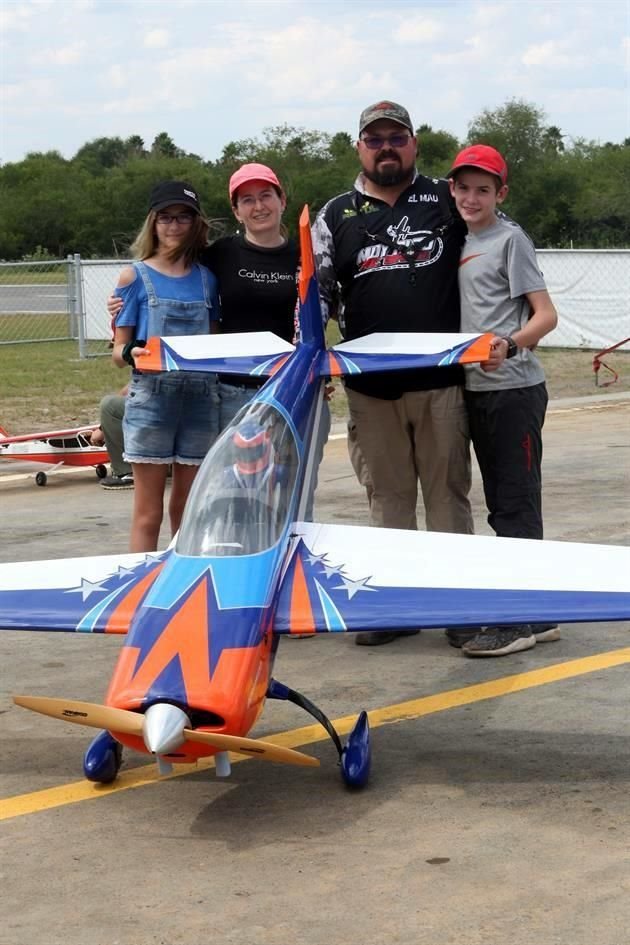 Valeria Hernández, María José Valdivia, Mauricio Hernández y Andre Hernández