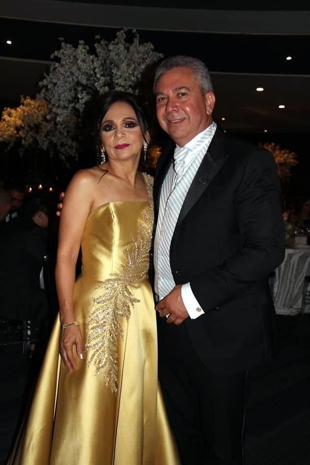 Rosy Cantú de Tamez y José Luis Tamez Chávez