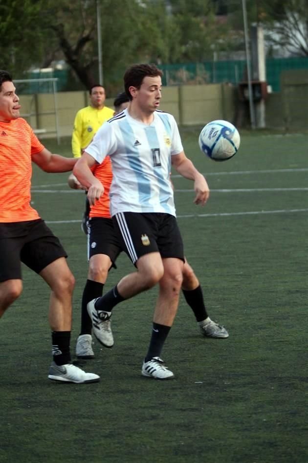 Alberto Vallejo, de Tampico