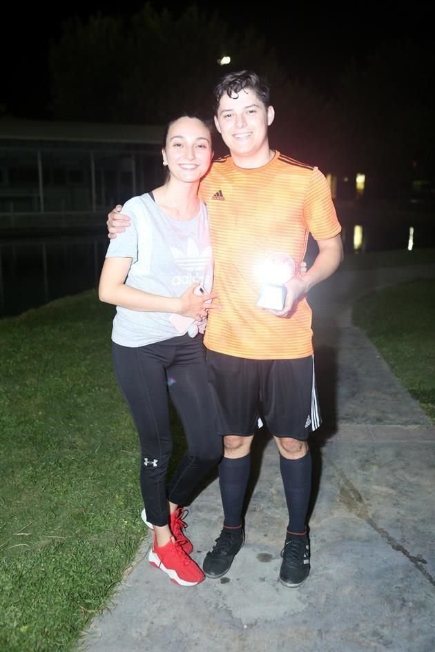 Lucero Villarreal y Brandon Gámez, campeón de goleo de la Lorena