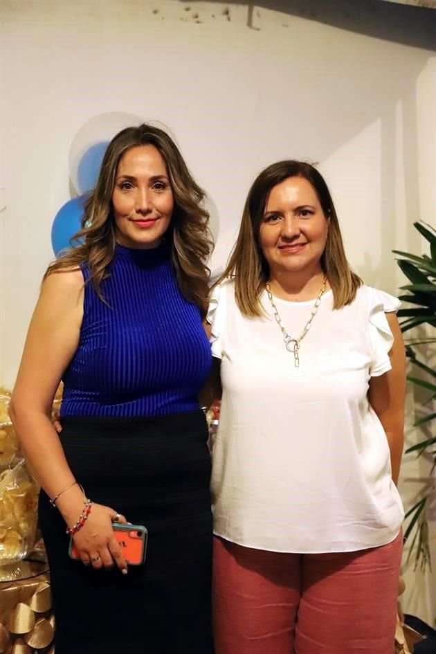 Belinda Bañuelos y Gina Bobbio