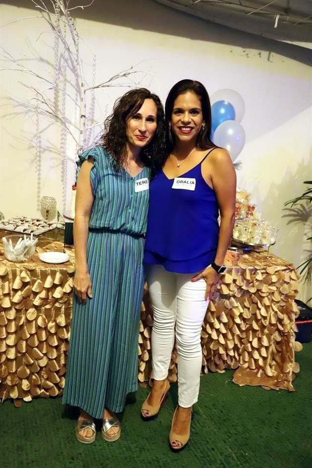 Tere Lozano y Oralia Flores