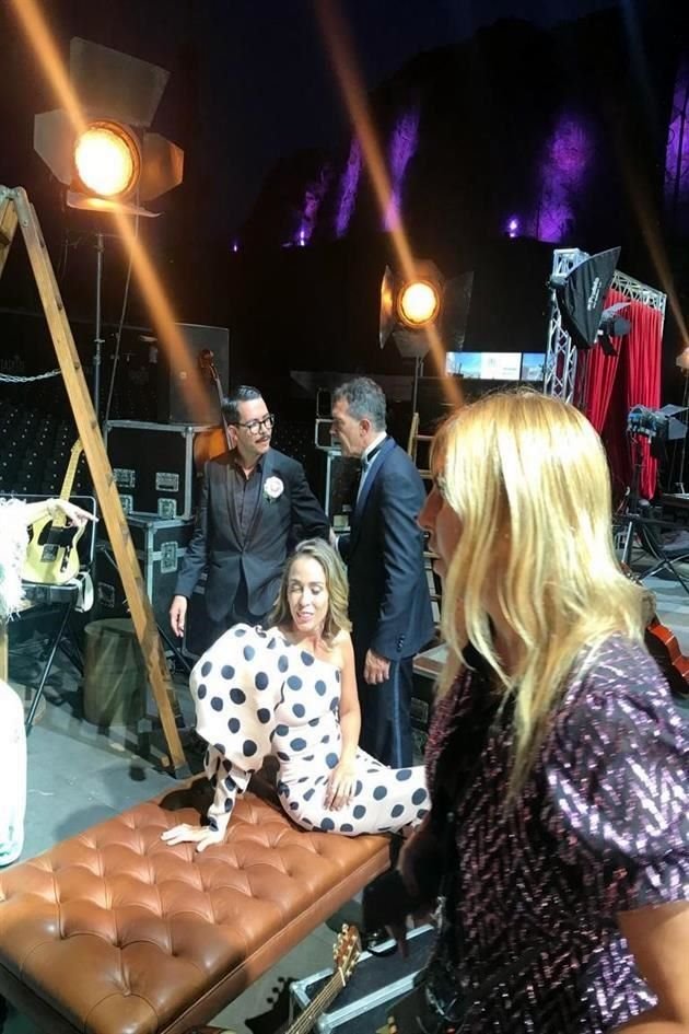 Roberta Lobeira, Manolo Caro, Antonio Banderas