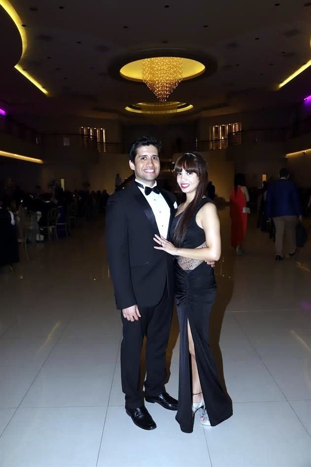 Fernanda Montemayor y Mayra Mota de Montemayor