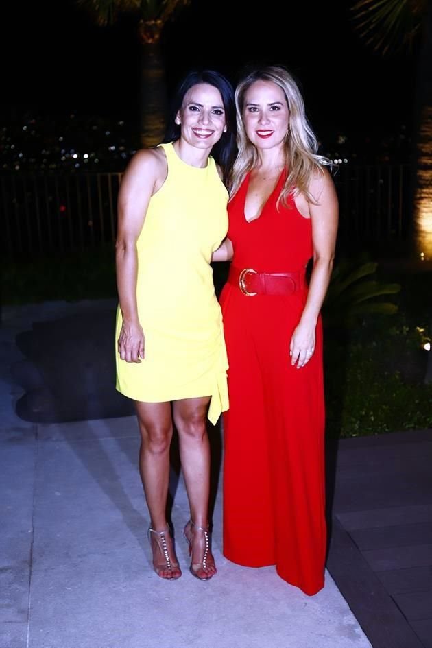 Claudia de la Torre de López y Vicky Zambrano de Yarte