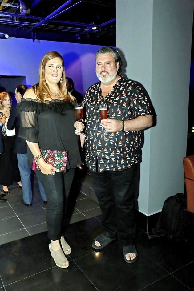 Gabriela Iza de Lozano y Javier Lozano