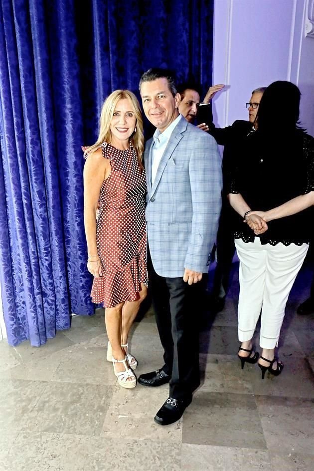 Dora Pérez de Lozano y Gonzalo Lozano