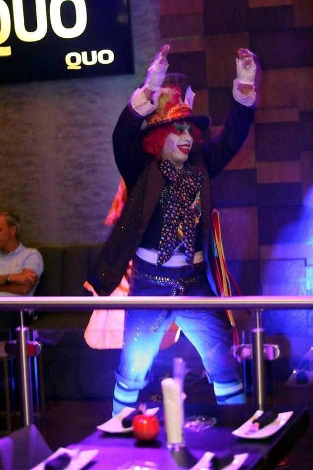 Personificaron al Sombrerero de Alicia en el País de las Maravillas