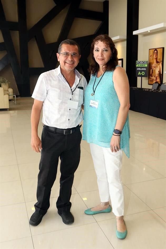 José Antonio Sánchez y Laura Quintanilla de Sánchez
