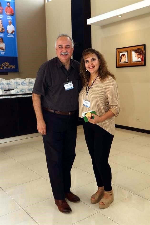 Alejandro Torre Martínez y Leticia Eugenia de León