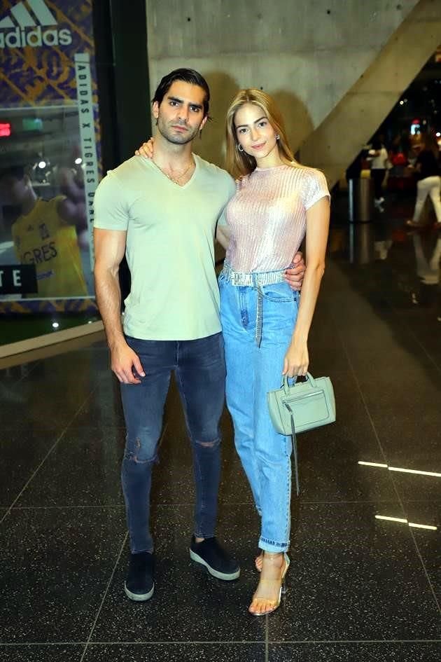 Kike Gómez Junco y Mallory Caballero