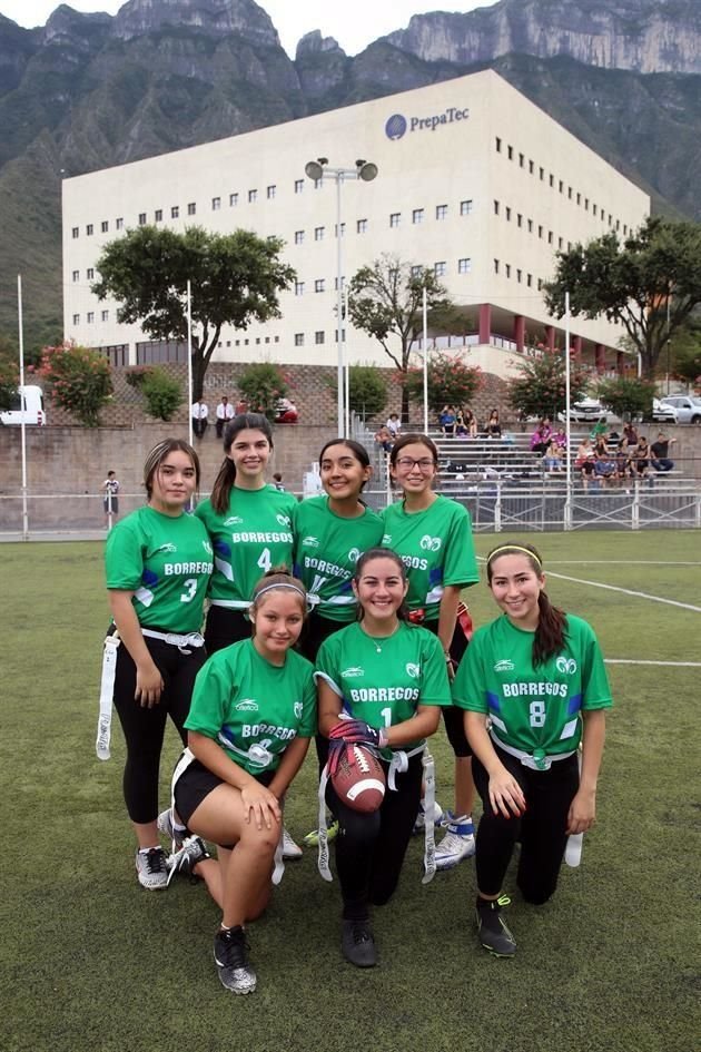 Danna Flores, Valeria Rodríguez, Paulina Ortiz, Ariana Frías, Athenas Duéñez, Rosy Mendoza y Ximena Guajardo