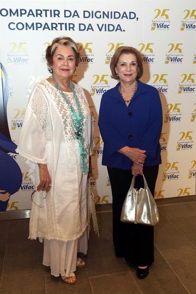 Marga Cantú de Garza y Elva García de Maldonado