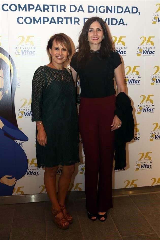 Eva Hernández de Williams y Lorena Frankenberg